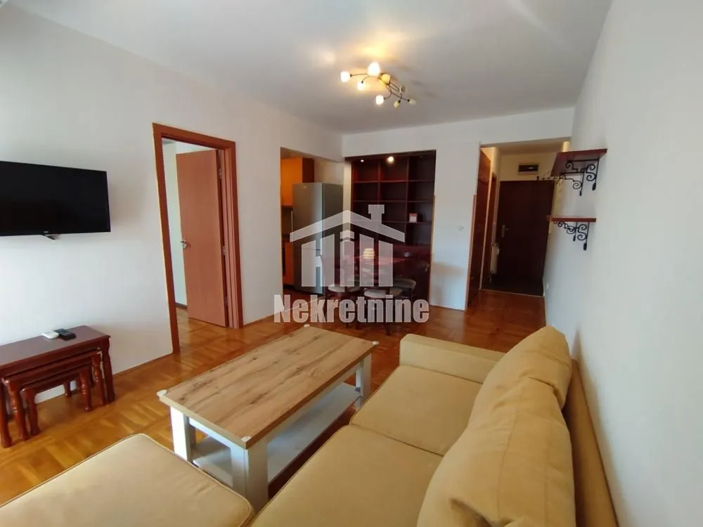 Izdavanje, jednosoban stan, 41m², Zvezdara Sve Podlokacije, Beograd