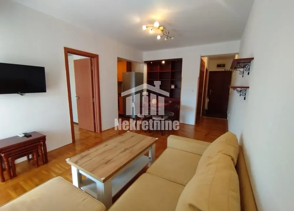 Izdavanje, jednosoban stan, 41m², Zvezdara Sve Podlokacije, Beograd