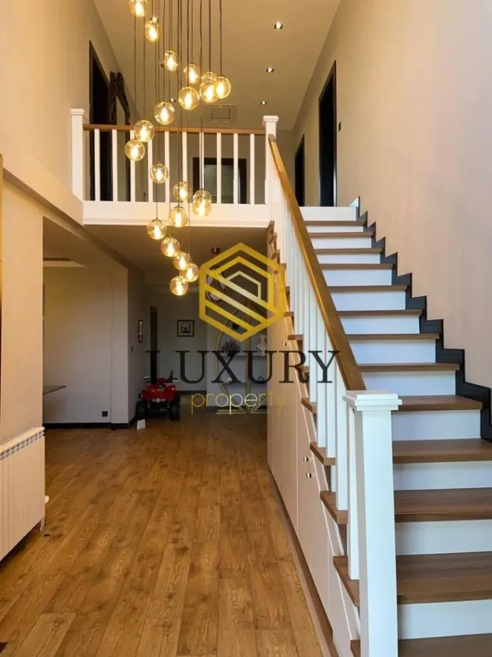 Rent, house, 380m², Zeta, Podgorica