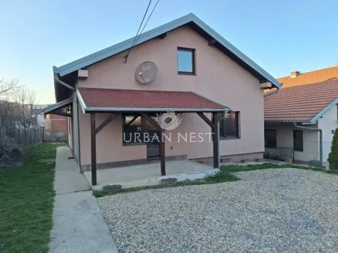 Kuća in Kaludjerica