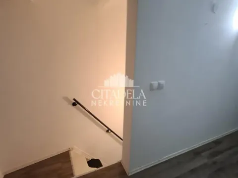 Izdavanje, četvorosoban stan, 80m², Stari Grad, Beograd - image 7