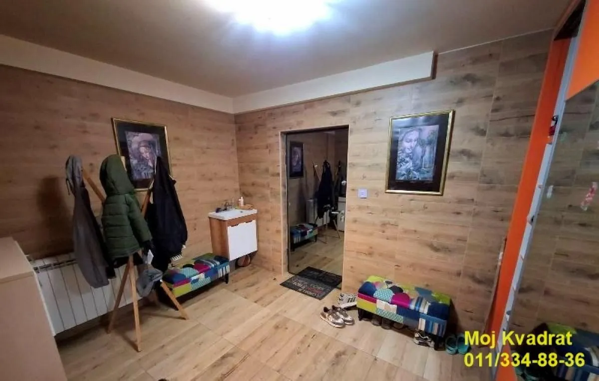 Sale, house, 300m², Sremčica, Beograd