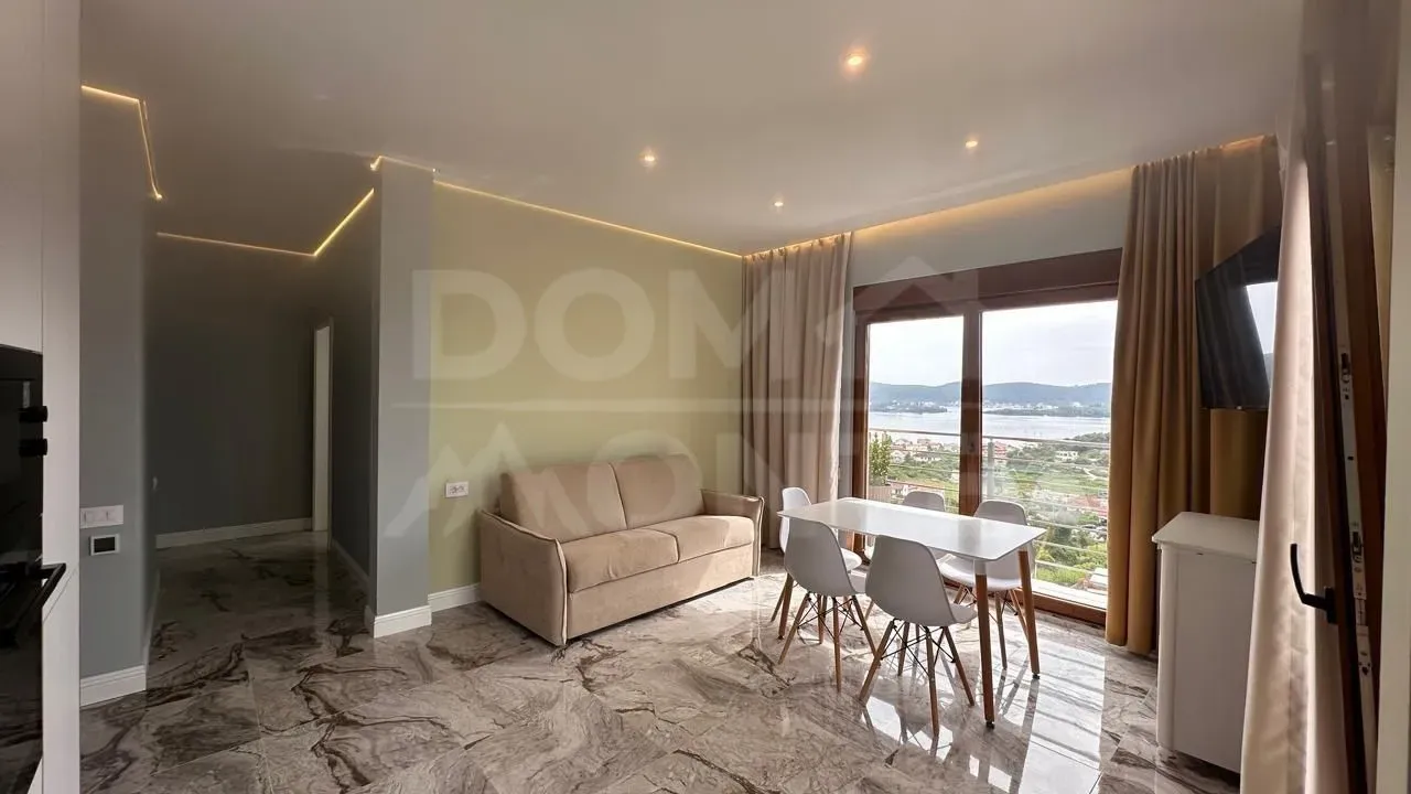 Rent, two bedroom apartment, 68m², Tivat, Crna Gora