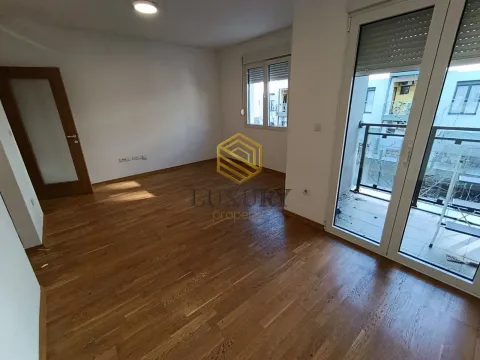 Prodaja, jednosoban stan, 43m², Blok 9, Podgorica - image 7