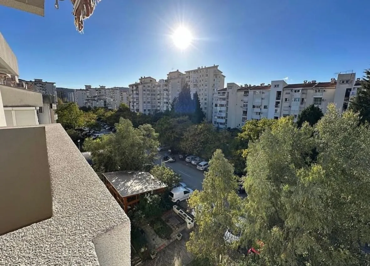 Rent, two bedroom apartment, 84m², Centar, Bar