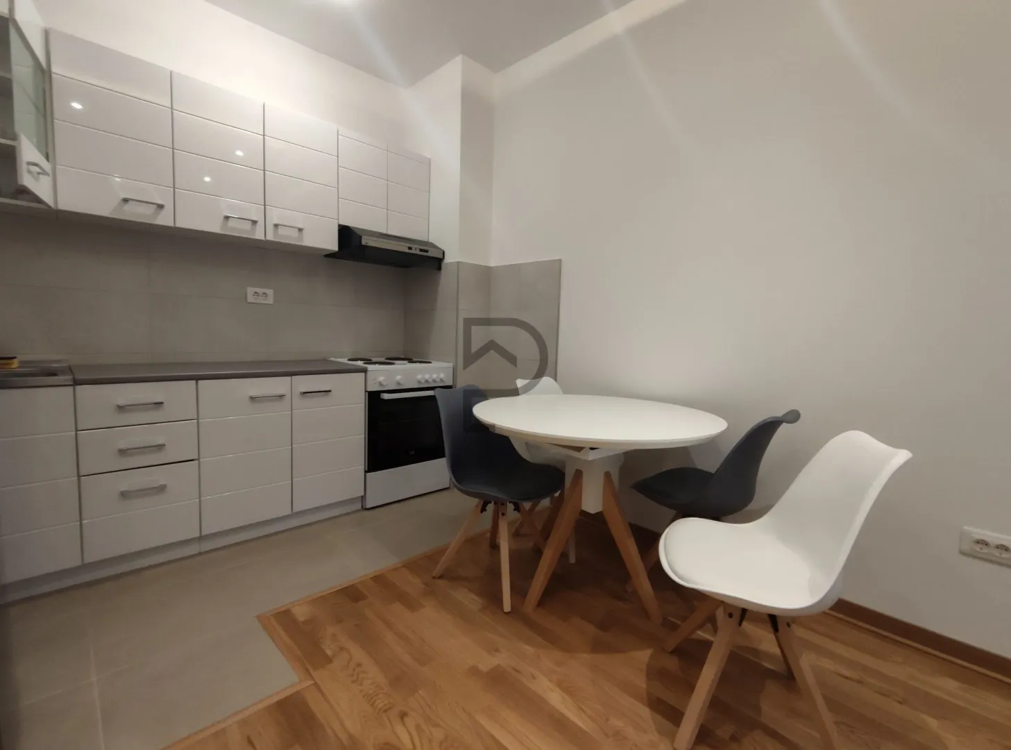 Izdavanje, jednosoban stan, 45m², City Kej, Podgorica