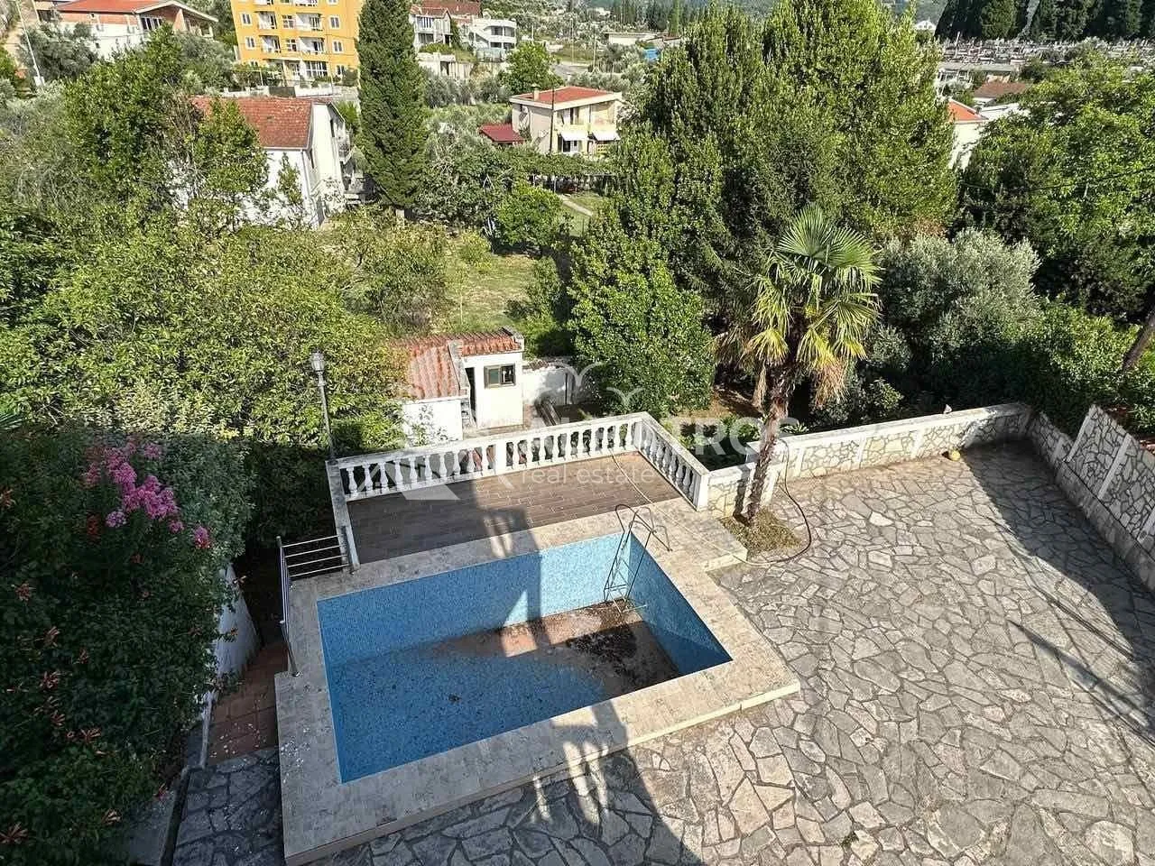 Prodaja, kuća, 350m², Bar, Crna Gora
