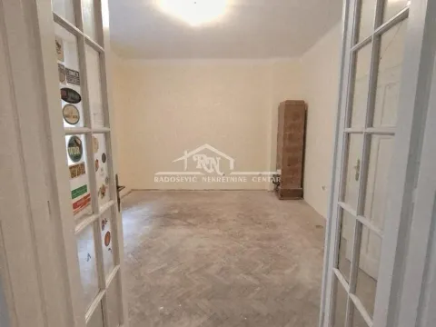 Prodaja, četvorosoban stan, 91m², Stari Grad, Beograd - image 8