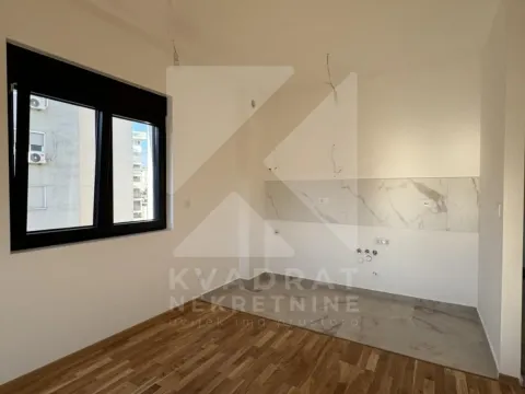 Izdavanje, dvosoban stan, 64m², Zagorič, Podgorica - image 3