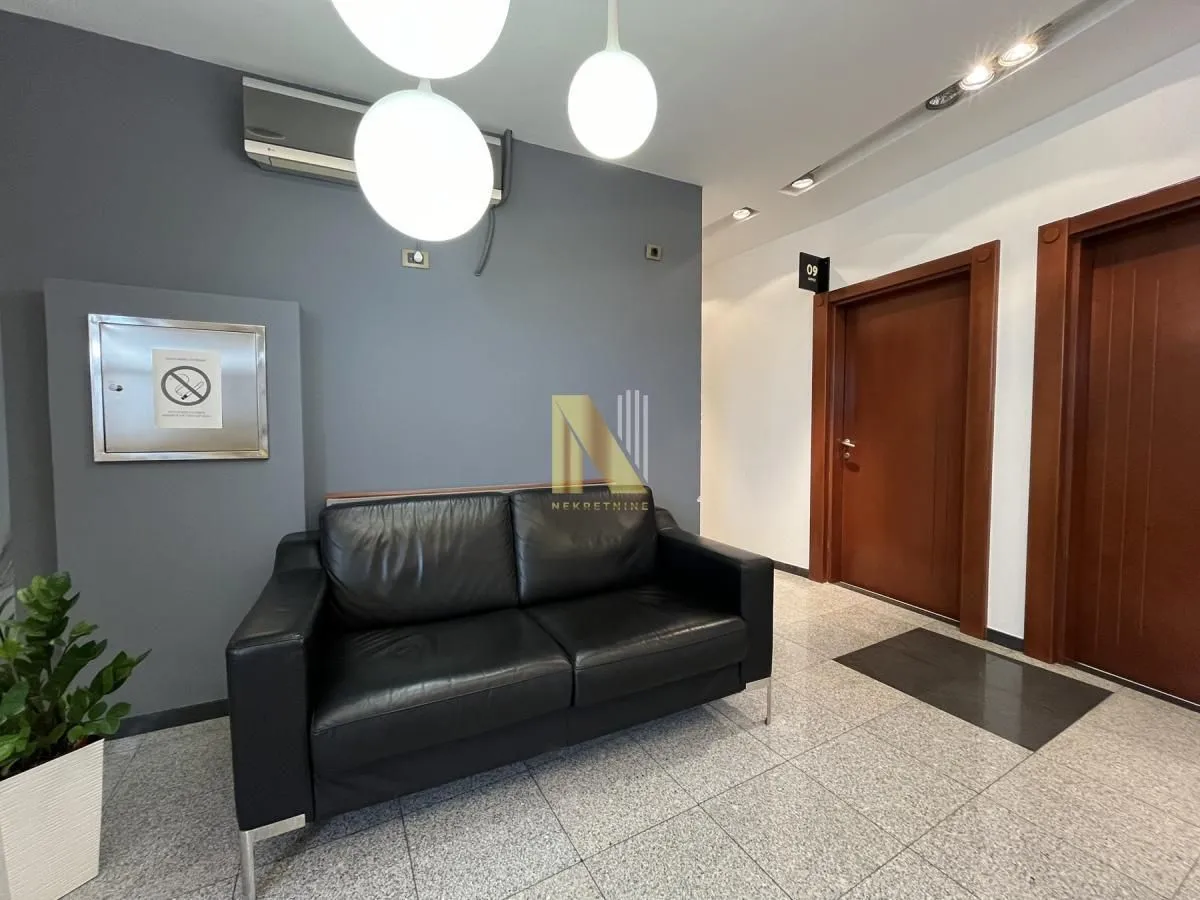 Rent, office space, 736m², Salajka, Novi Sad Sve Podlokacije