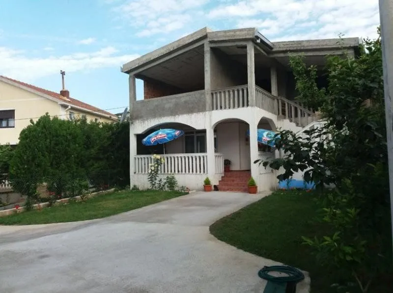 Sale, house, 198m², Bar, Crna Gora