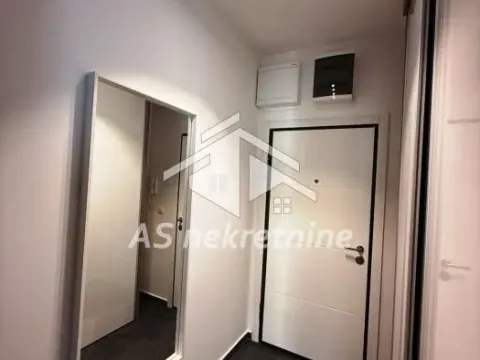 Izdavanje, trosoban stan, 56m², Južni Bulevar, Vračar Sve Podlokacije - image 13