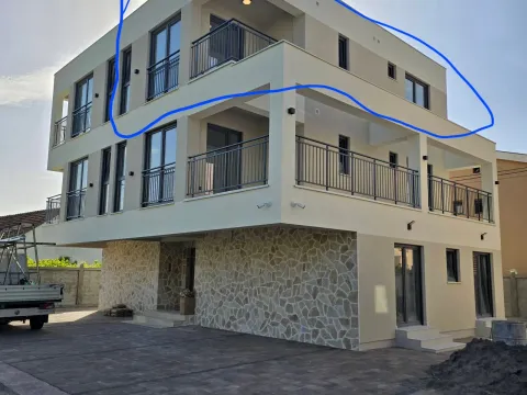 Izdavanje, jednosoban stan, 47m², Nova Dalmatinska, Podgorica - image 1