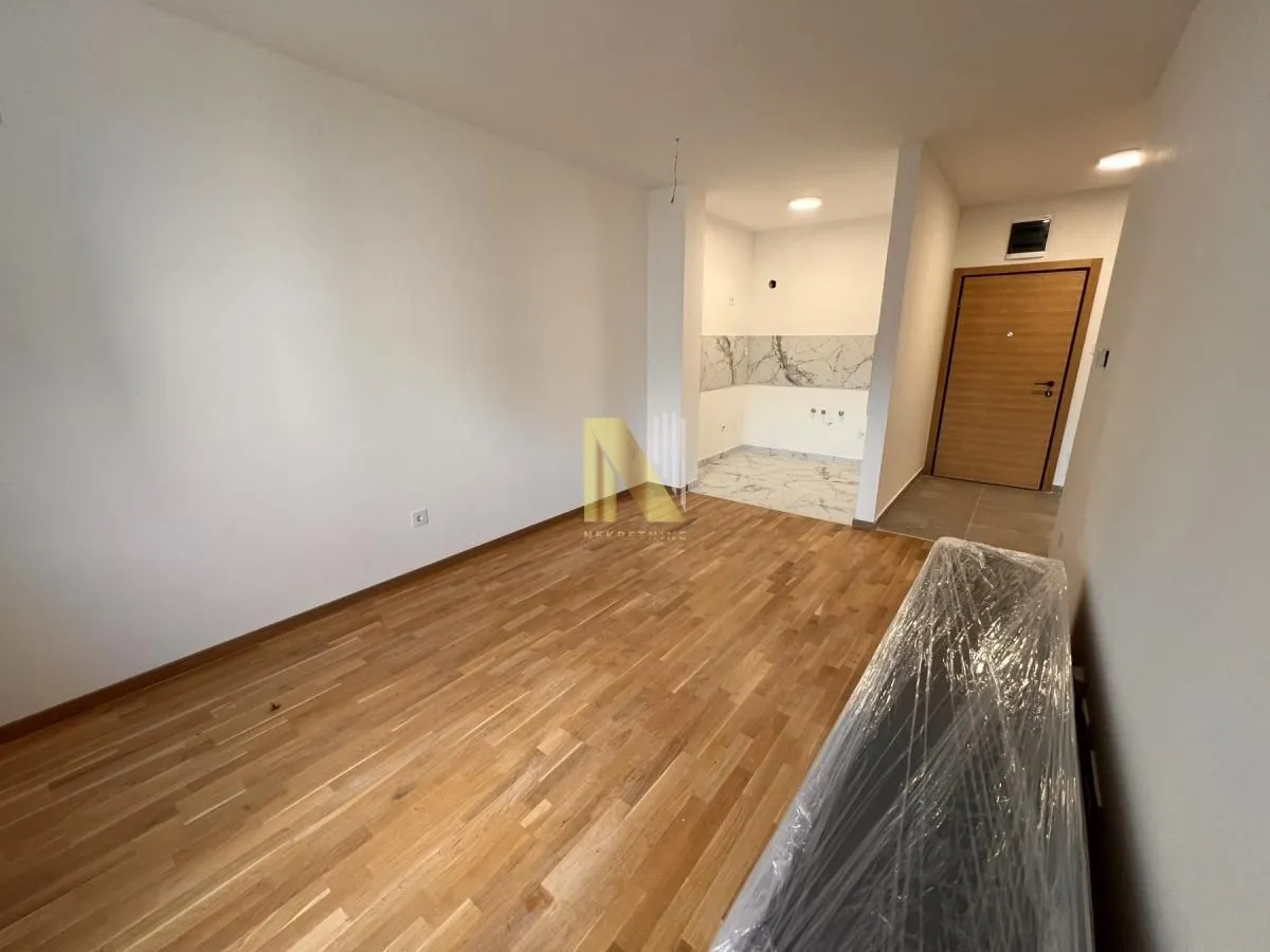 Prodaja, jednosoban stan, 43m², Avijatičarsko naselje, Novi Sad Sve Podlokacije
