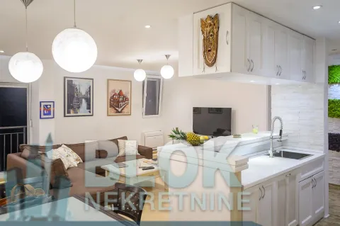 Rent, three bedroom apartment, 90m², Blok 5, Podgorica - image 3