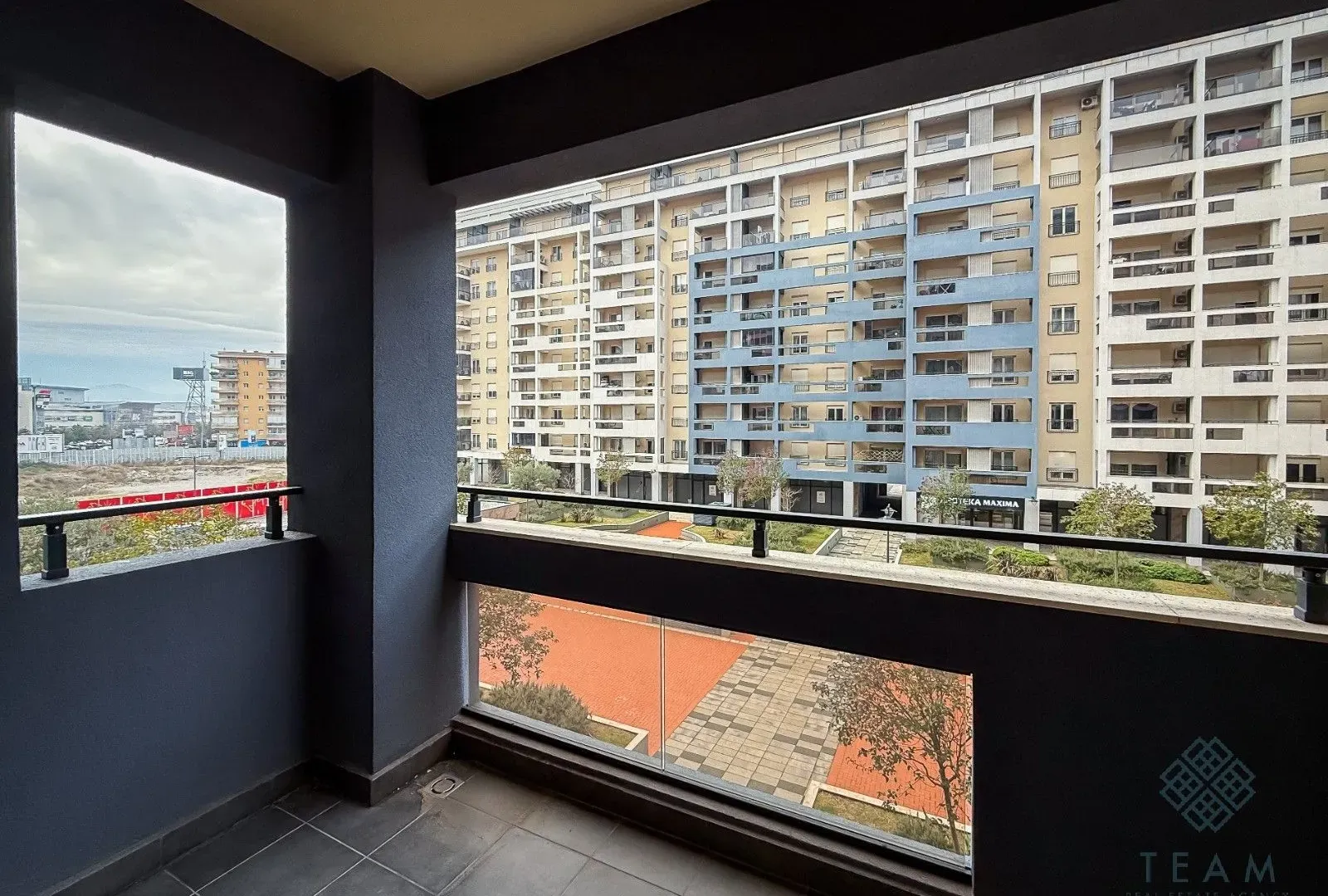 Izdavanje, jednosoban stan, 54m², Master Kvart, Podgorica