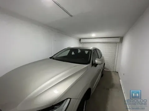 Prodaja, kuća, 400m², Centar, Jagodina - image 30