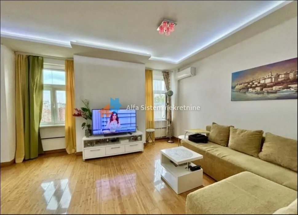 Izdavanje, stan, 60m², Stari Grad, Beograd