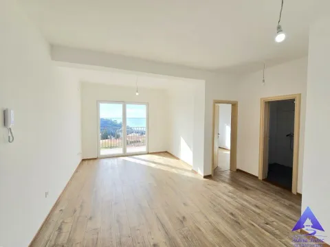 Prodaja, dvosoban stan, 54m², Petrovac, Budva - image 2