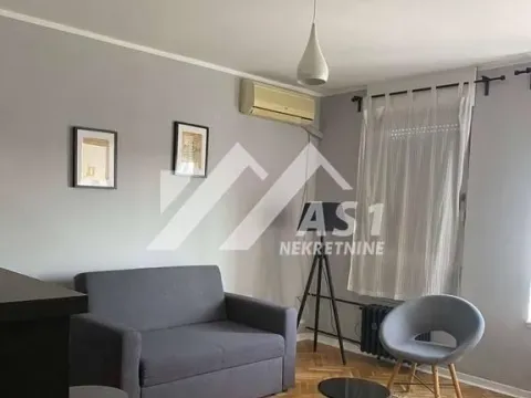 Stan in Bulevar Oslobodjenja