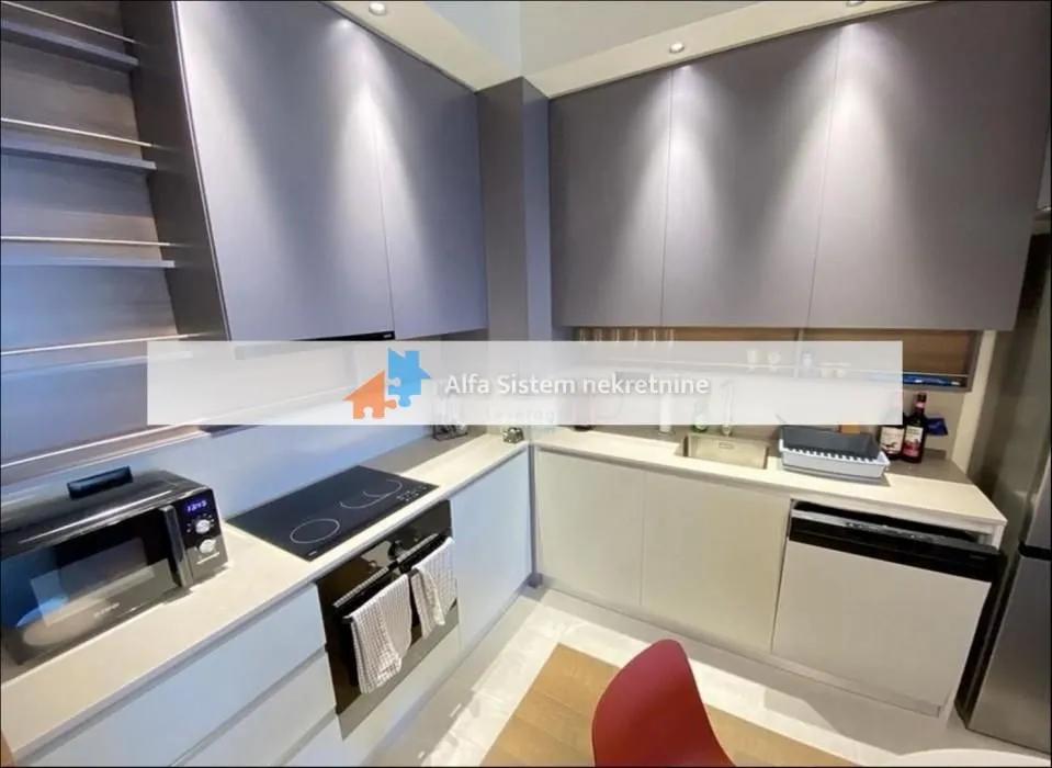 Izdavanje, dvosoban stan, 71m², Savski Venac, Beograd