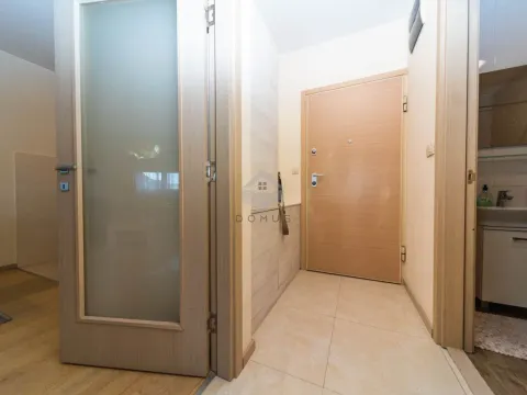 Izdavanje, jednosoban stan, 49m², City Kvart, Podgorica - image 8