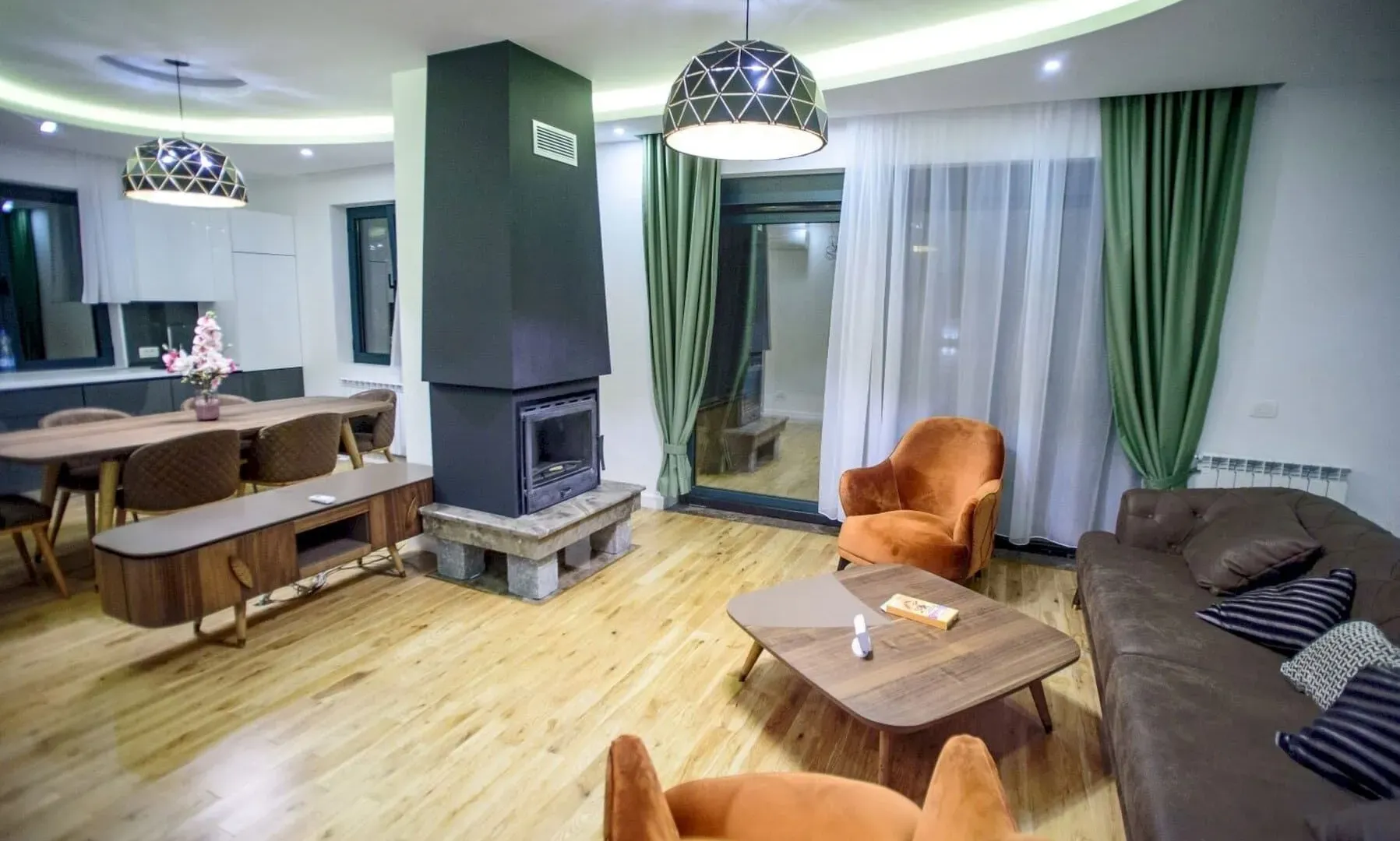 Sale, house, 320m², Kotor, Crna Gora