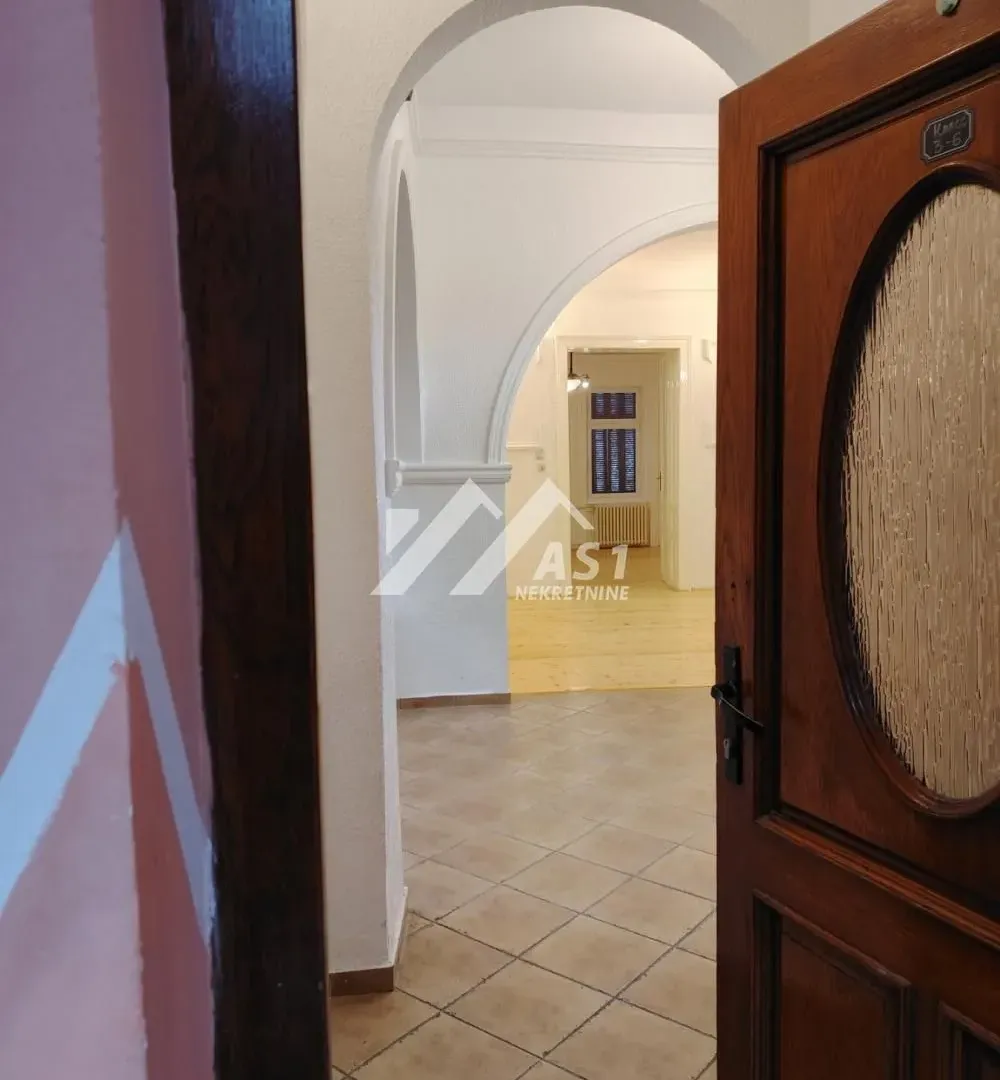 Sale, office space, 260m², Centar, Novi Sad