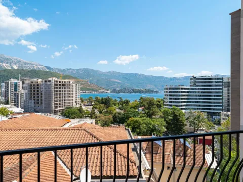 Prodaja, trosoban stan, 124m², Budva, Crna Gora - image 2