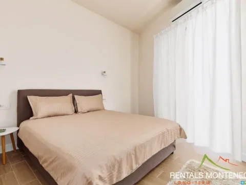 Izdavanje, četvorosoban stan, 79m², Dumidran, Tivat - image 5
