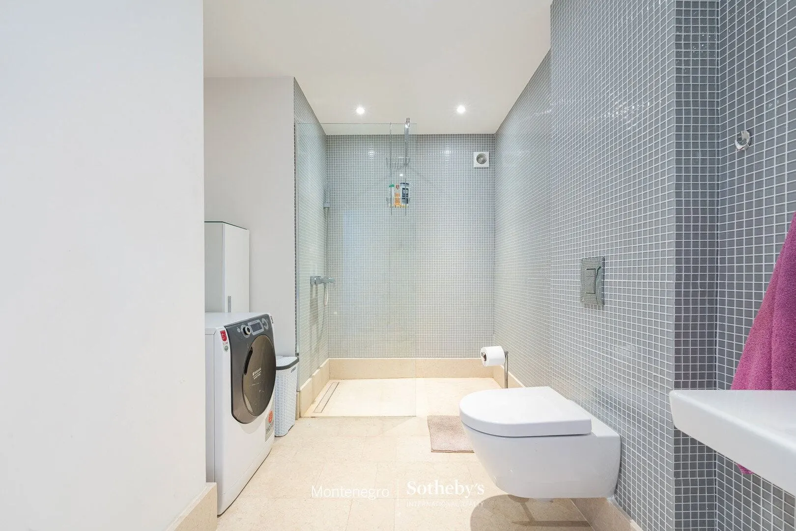 Sale, one bedroom apartment, 85m², Rafailovići, Budva
