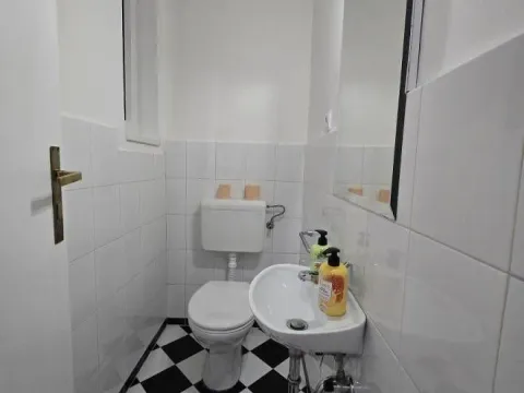 Rent, four bedroom apartment, 136m², Stari Grad, Beograd - image 9