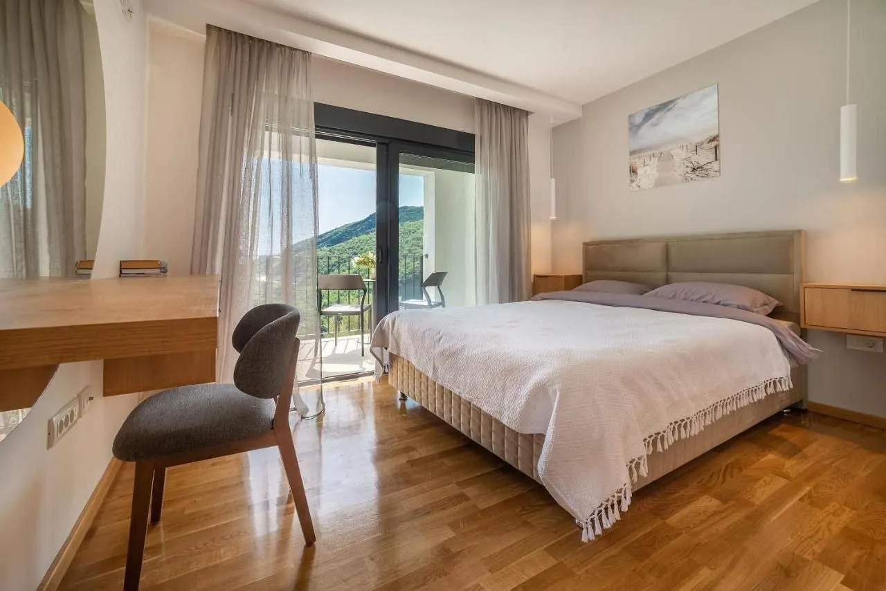 Sale, house, 160m², Bečići, Budva