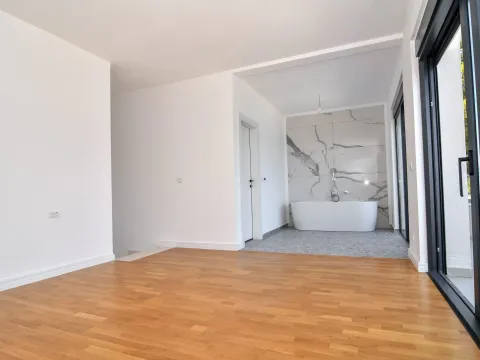 Prodaja, kuća, 184m², Budva, Crna Gora - image 13