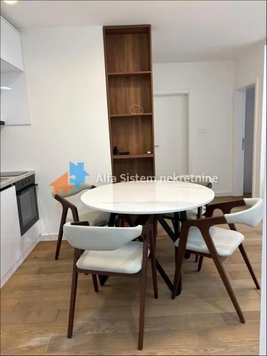 Izdavanje, dvosoban stan, 54m², Lekino Brdo, Voždovac Sve Podlokacije
