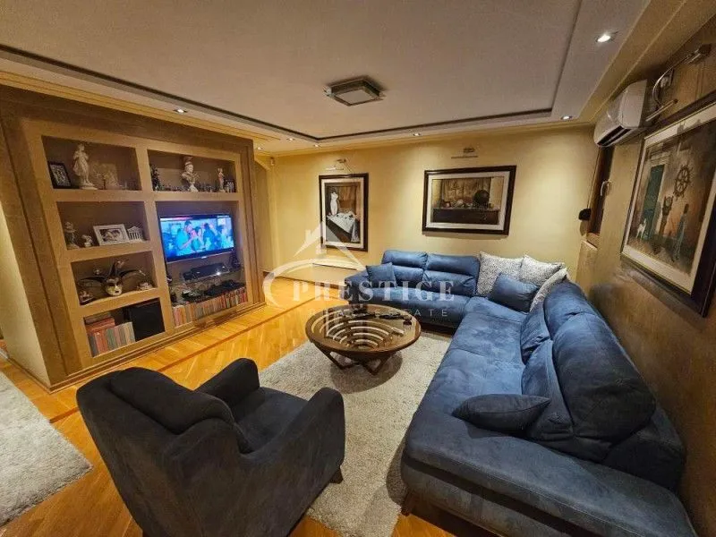 Izdavanje, dvosoban stan, 86m², Blok 5, Podgorica