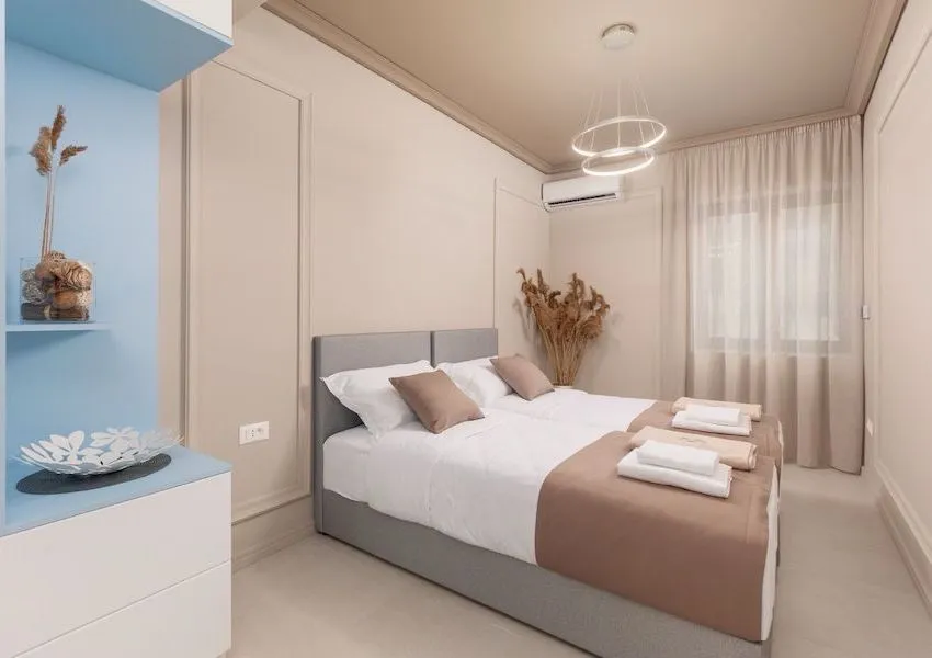 Prodaja, trosoban stan, 105m², Dobrota, Kotor
