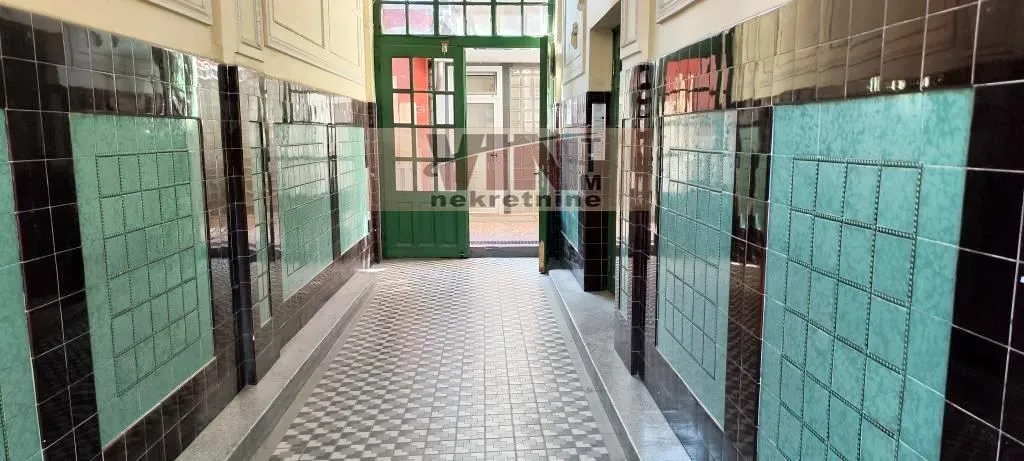 Izdavanje, četvorosoban stan, 115m², Stari Grad, Beograd