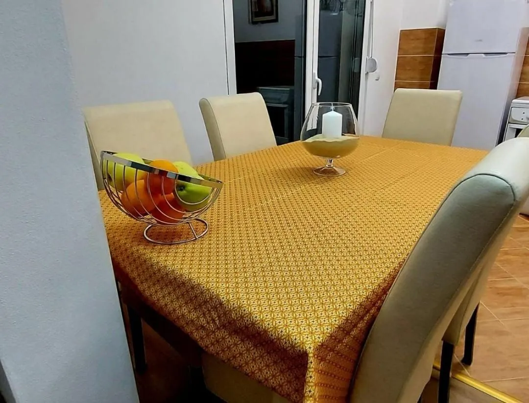 Izdavanje, dvosoban stan, 100m², Ilino, Bar