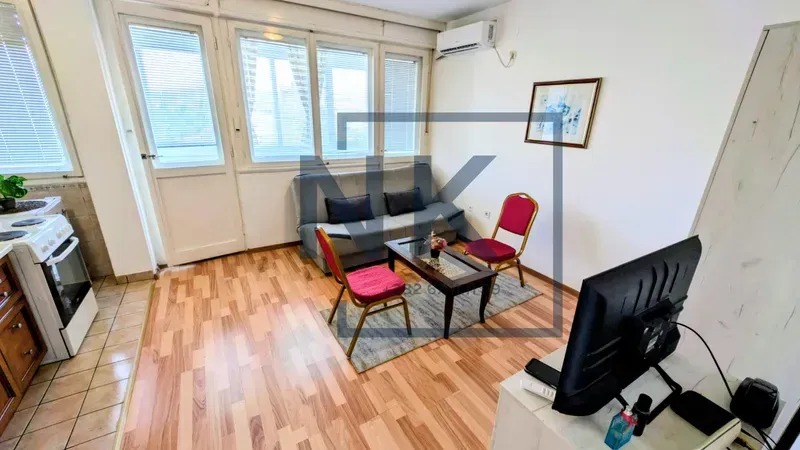 Rent, studio apartment, 33m², Pejton, Podgorica