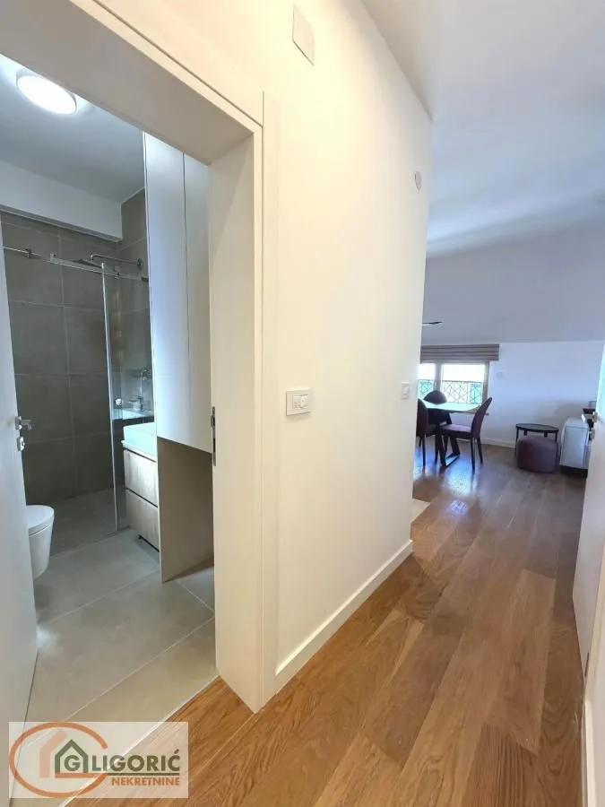 Rent, three bedroom apartment, 65m², Čubura, Beograd