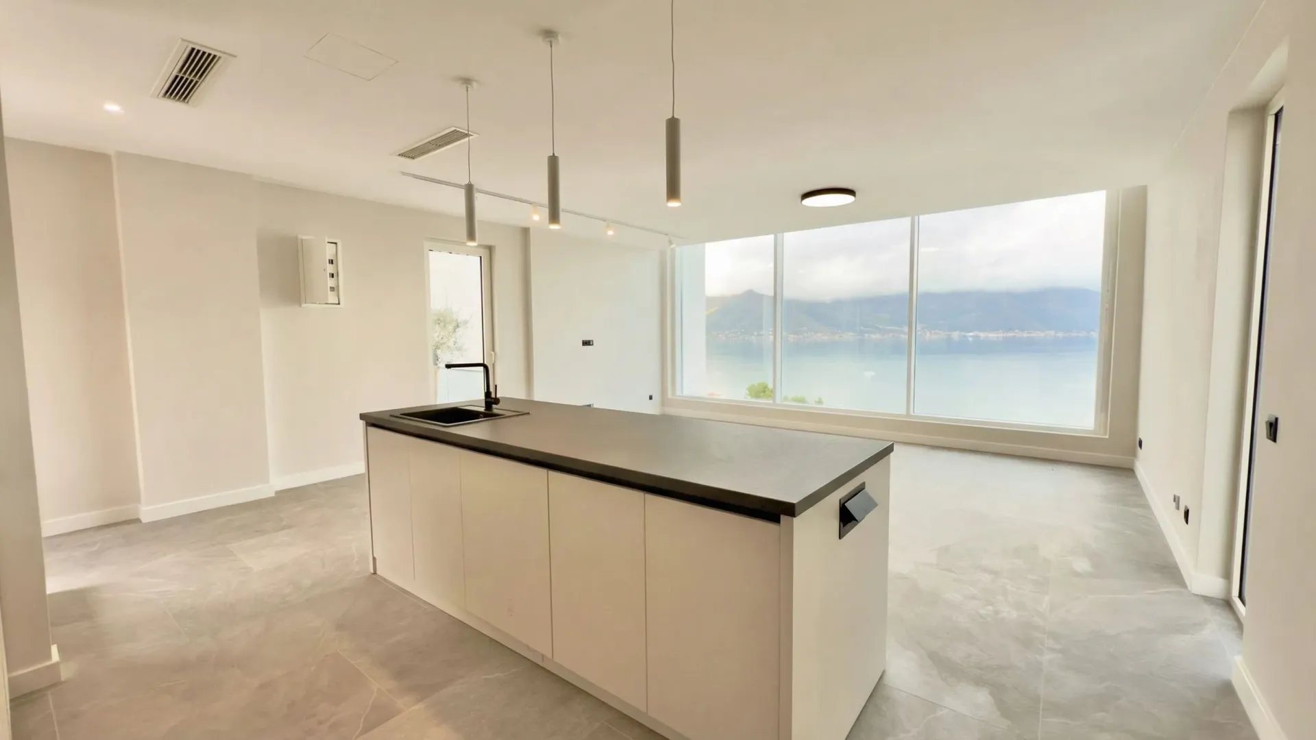 Prodaja, dvosoban stan, 150m², Krašići, Tivat