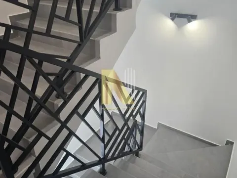 Prodaja, trosoban stan, 70m², Vidovdansko naselje, Novi Sad Sve Podlokacije - image 16