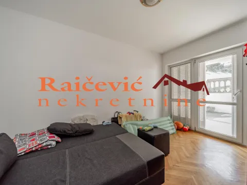 Izdavanje, kuća, 604m², Voždovac Sve Podlokacije, Beograd - image 15