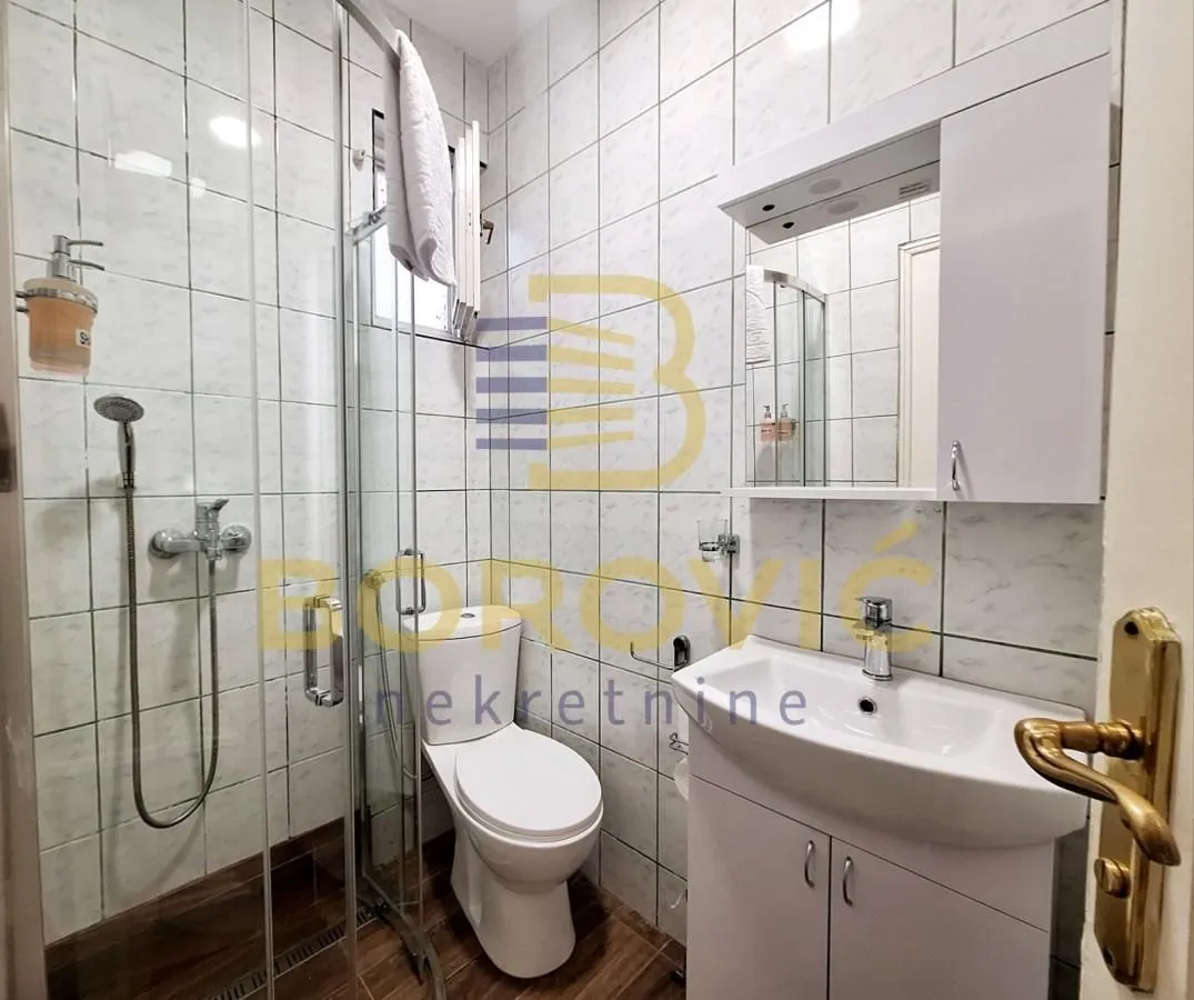 Izdavanje, dvosoban stan, 47m², Stari Grad, Beograd
