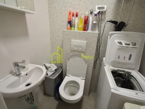 Izdavanje, jednosoban stan, 68m², City Kvart, Podgorica - image 4