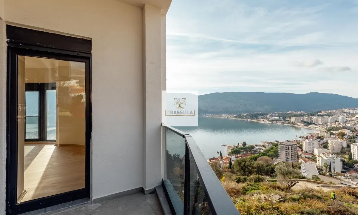 Prodaja, trosoban stan, 120m², Herceg Novi, Crna Gora