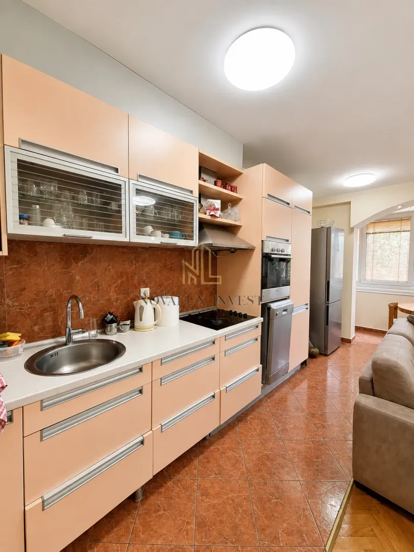 Prodaja, dvosoban stan, 64m², Centar, Podgorica