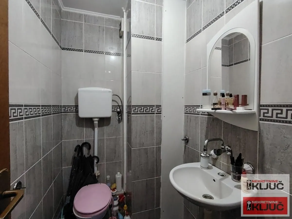 Prodaja, trosoban stan, 81m², Grbavica, Novi Sad Sve Podlokacije
