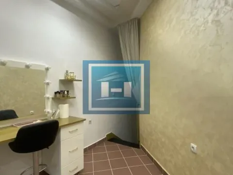 Izdavanje, poslovni prostor, 37m², Centar, Paraćin - image 6